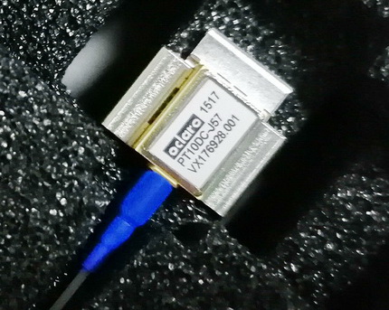 10G速率 Oclaro 高速PIN-TIA 光电探测器 PT10DC 带光纤